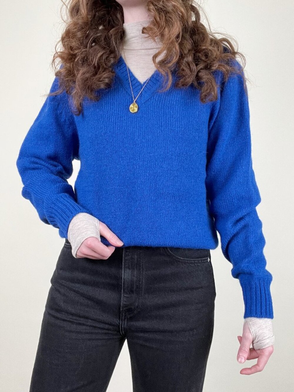 Vintage 100% Wool Cobalt Royal Blue Sweater V-Neck Oversized Loose Scandinavian - Picture 9 of 9